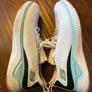 Skechers Air-Cooled Sneakers Shoes White Pink Mint SN 13325 Women Size‎ 8